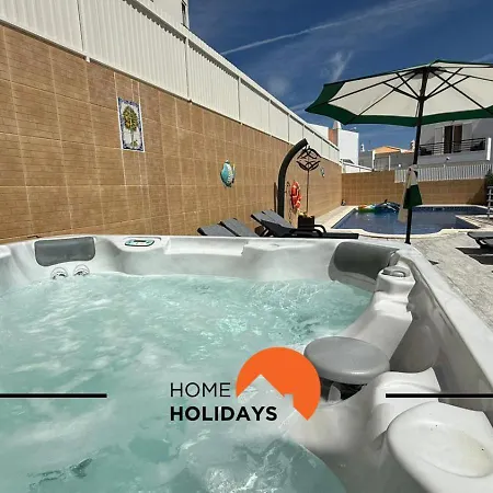 #343 With Pool & Jacuzzi By Holidays