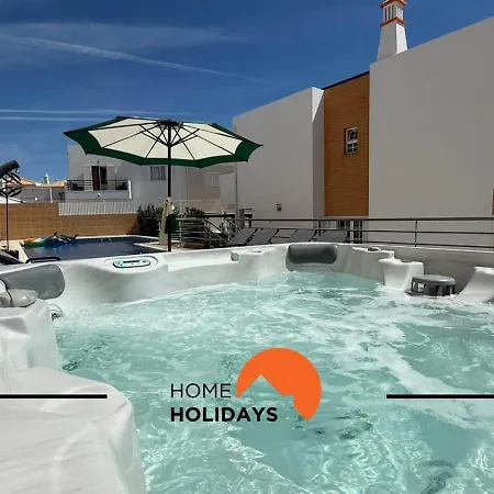 #343 With Pool & Jacuzzi By Holidays Villa *